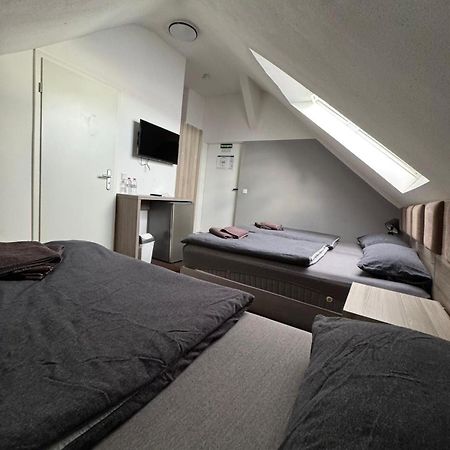 Hotel Linda غلادبك المظهر الخارجي الصورة